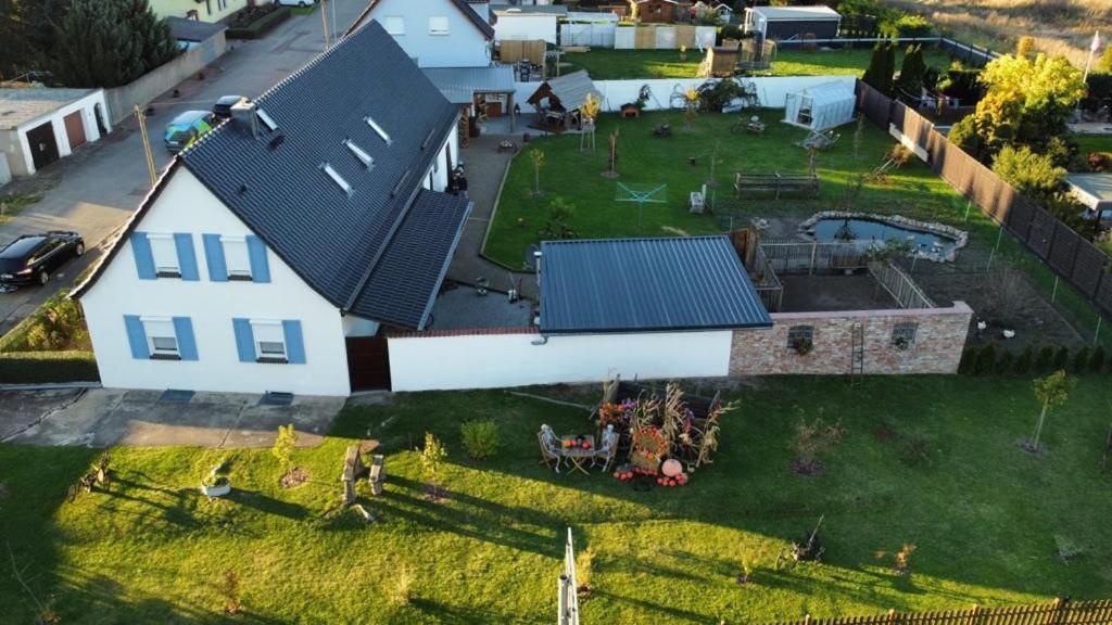 Pension Landhaus An Der Saale Бернбург Екстериор снимка